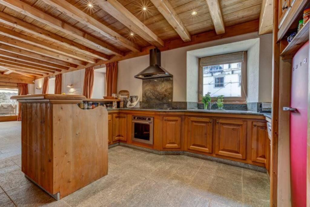 Spacious 3-Bed In The Heart Of Chamonix Esterno foto